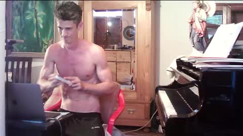 Snapshot of twoforallprivate chatting on 09.21.25 TobeBritta online show from 09.21.25