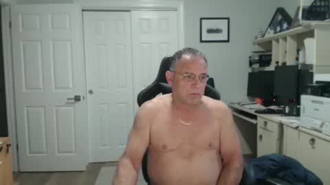 Twopeopleinlove online show from 11.13.25