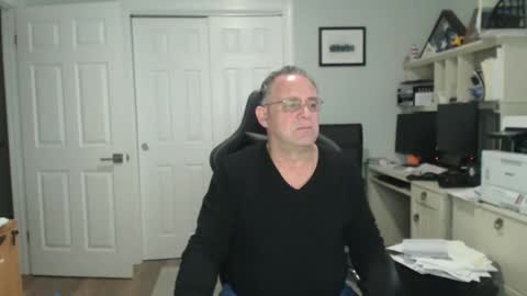 Twopeopleinlove online show from 01.06.26