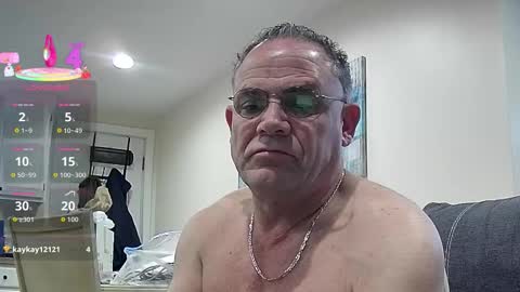 Snapshot of twopeopleinlove chatting on 02.14.26 Twopeopleinlove online show from 02.14.26