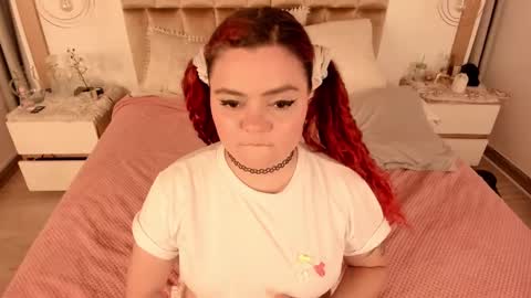 Twiggy online show from 01.30.25