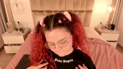 Twiggy online show from 02.11.25