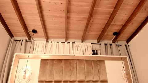 Twiggy online show from 03.01.25