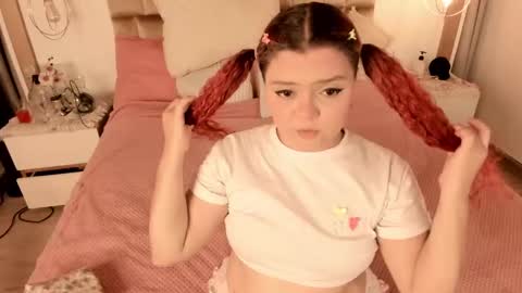 Twiggy online show from 03.01.25