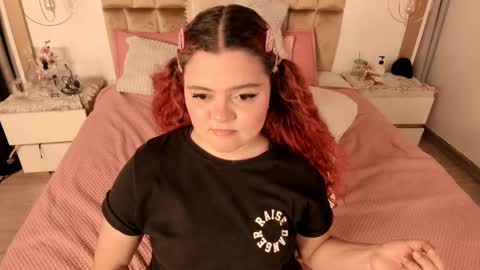 Twiggy online show from 03.05.25