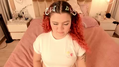 Twiggy online show from 03.12.25