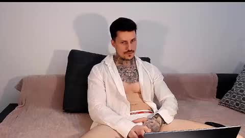 Snapshot of tyagodoll chatting on 12.01.24 tyagodoll online show from 12.01.24