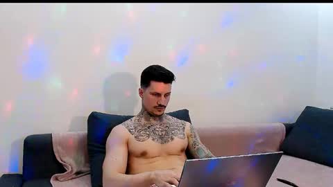 Snapshot of tyagodoll chatting on 12.17.24 tyagodoll online show from 12.17.24