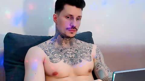 Snapshot of tyagodoll chatting on 12.18.24 tyagodoll online show from 12.18.24