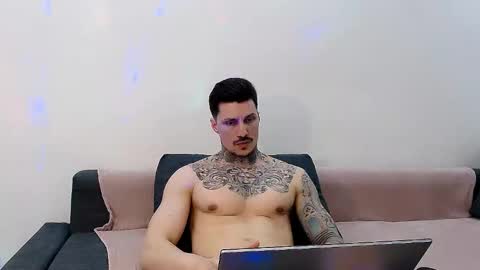 Snapshot of tyagodoll chatting on 12.19.24 tyagodoll online show from 12.19.24