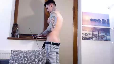 Snapshot of tyagodoll chatting on 01.28.25 tyagodoll online show from 01.28.25