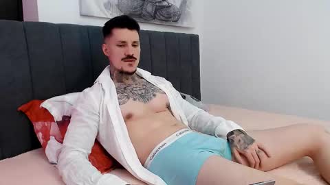 Snapshot of tyagodoll chatting on 09.26.25 tyagodoll online show from 09.26.25