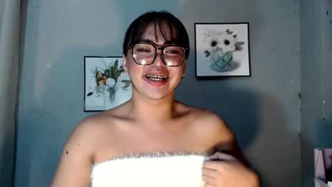Snapshot of tyla_23 chatting on 05.30.26 Tyla online show from 05.30.26