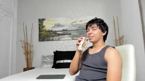 Snapshot of tyler_durtenn chatting on 09.13.25 Tyler online show from 09.13.25