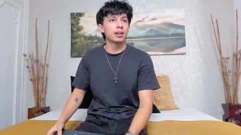 Snapshot of tyler_durtenn chatting on 10.19.25 Tyler online show from 10.19.25