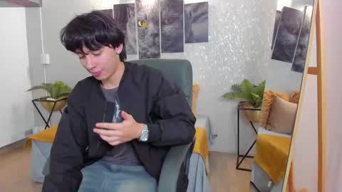 Snapshot of tyler_durtenn chatting on 12.14.25 Tyler online show from 12.14.25