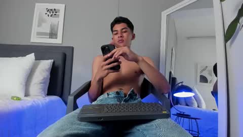 Tyler Fox online show from 09.09.25