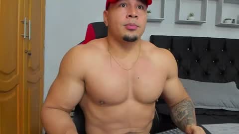 tyler_hank1 online show from 07.12.26