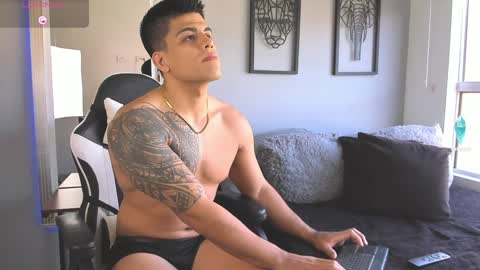 Snapshot of tyler_muscle chatting on 12.07.24 David online show from 12.07.24