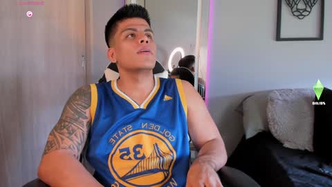 Snapshot of tyler_muscle chatting on 12.18.24 David online show from 12.18.24