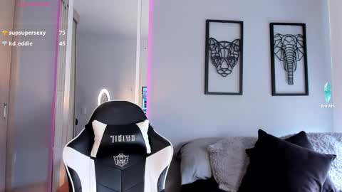 Snapshot of tyler_muscle chatting on 12.19.24 David online show from 12.19.24