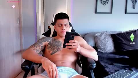 Snapshot of tyler_muscle chatting on 12.20.24 David online show from 12.20.24