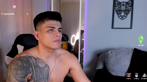 Snapshot of tyler_muscle chatting on 01.09.25 David online show from 01.09.25