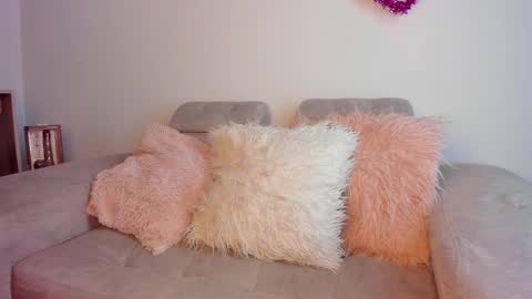 Snapshot of tylla__ chatting on 02.24.26 tylla__ online show from 02.24.26