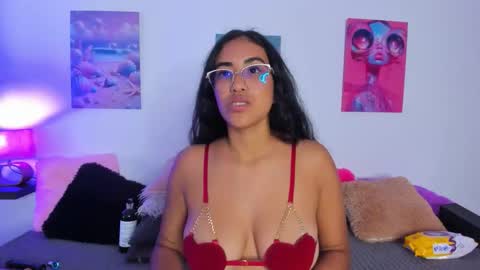 tyra   online show from 11.25.25