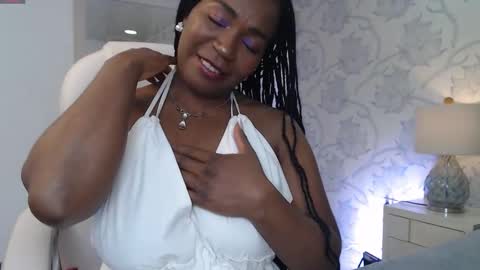 Snapshot of tyrafox_ chatting on 12.15.25 tyrafox online show from 12.15.25