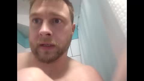 Snapshot of tyreking chatting on 11.09.25 tyreking online show from 11.09.25