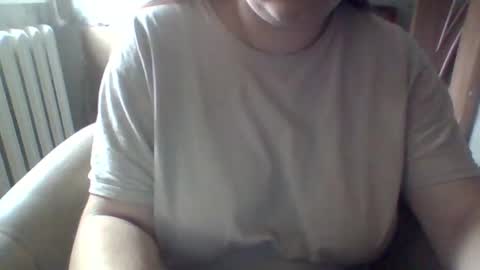 Snapshot of tyuoooy3 chatting on 09.27.25 Tyuoooy3s online show from 09.27.25