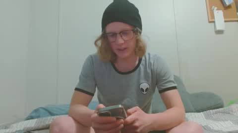 Snapshot of tyyyler93 chatting on 03.04.25 TylerAlternative online show from 03.04.25