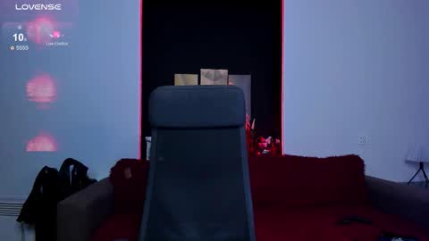 Snapshot of uco_mon chatting on 09.27.25 Uco online show from 09.27.25