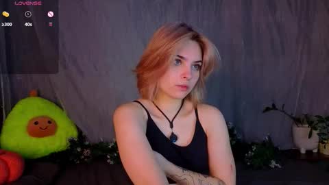 Polly online show from 12.16.25