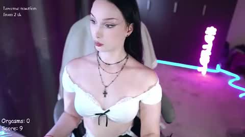 Izzy    online show from 07.29.26