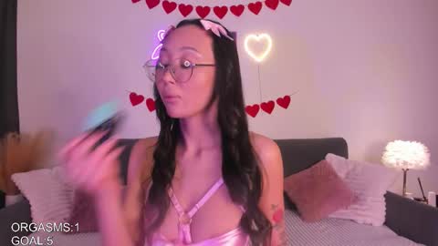 Naomi online show from 02.06.26