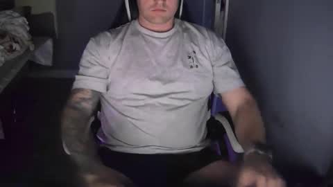 ukstud89 online show from 12.21.25