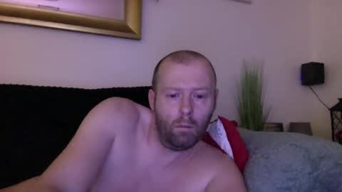 Snapshot of ukmatty3 chatting on 12.18.24 ukmatty3 online show from 12.18.24