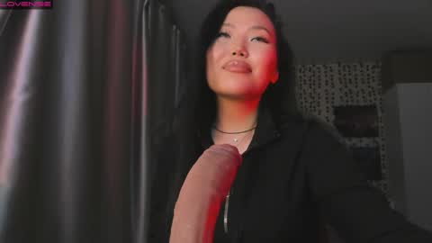 Snapshot of uko_sa chatting on 10.17.25 uko sa online show from 10.17.25