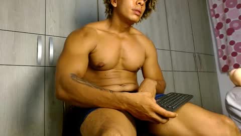 Snapshot of ulisess15 chatting on 03.08.25 Felipe  model independent online show from 03.08.25