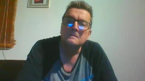 Snapshot of ulmeni4 chatting on 12.30.24 ulmeni4 online show from 12.30.24