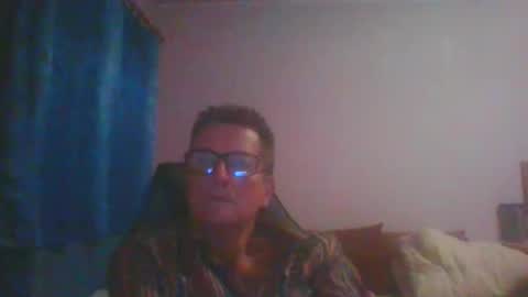 Snapshot of ulmeni4 chatting on 10.22.25 ulmeni4 online show from 10.22.25
