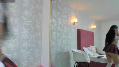 umiko peach  online show from 11.20.25