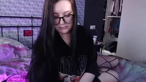 Snapshot of uminarin chatting on 12.23.24 Julia online show from 12.23.24