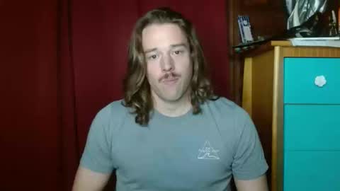 Snapshot of umphreak42 chatting on 02.25.25 Andrew online show from 02.25.25