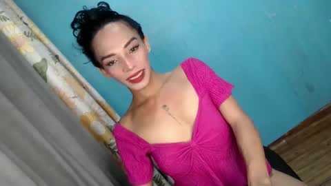 Snapshot of uncut_queen chatting on 10.20.25 LOVELY JANE online show from 10.20.25
