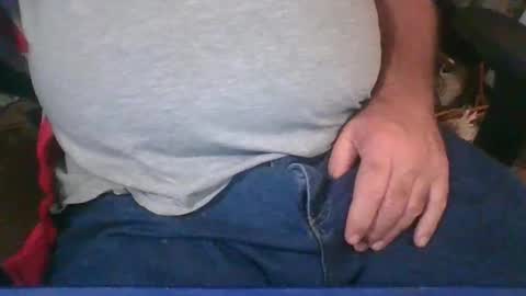 Snapshot of uncutmike7x5 chatting on 11.12.25 uncutmike7x5 online show from 11.12.25