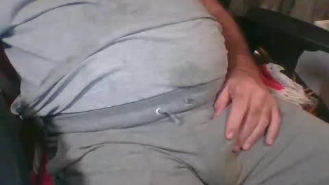 Snapshot of uncutmike7x5 chatting on 11.28.25 uncutmike7x5 online show from 11.28.25