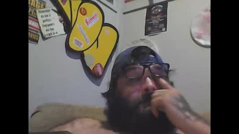 Snapshot of uncuttruss chatting on 10.15.25 uncuttruss online show from 10.15.25